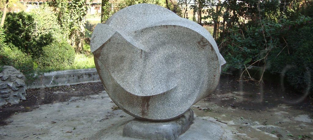 Yasushi-Hori-skulptura-duvanski